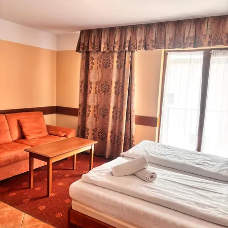 Phoenix House Appartement *