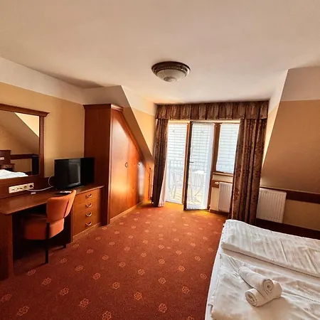 Apartment Phoenix Spa Apartman House